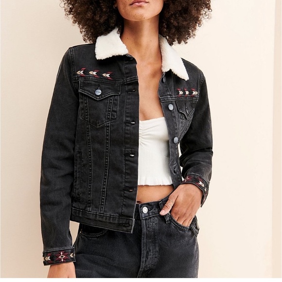 driftwood embroidered jean jacket Aztec design faux collar free people RTL $395 - Picture 2 of 13
